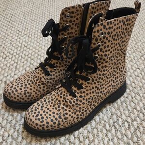 Arizona Jean Company Tan and Black Combat Boots